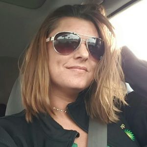 Meet your Posher, Deb